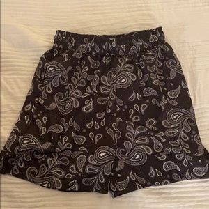 Real Ones men’s black shorts Medium